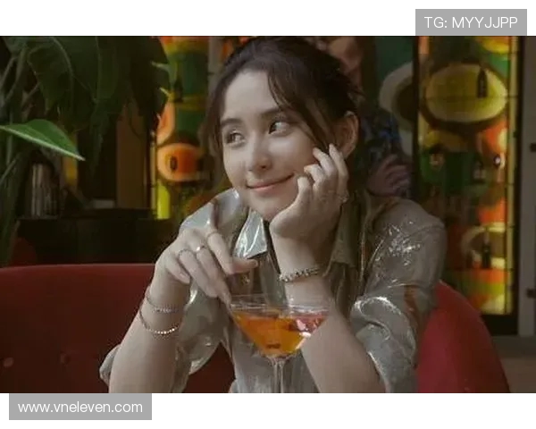 落选秀逆袭成亿元先生！多尔特与美艳女友甜蜜同框，爱情事业双丰收